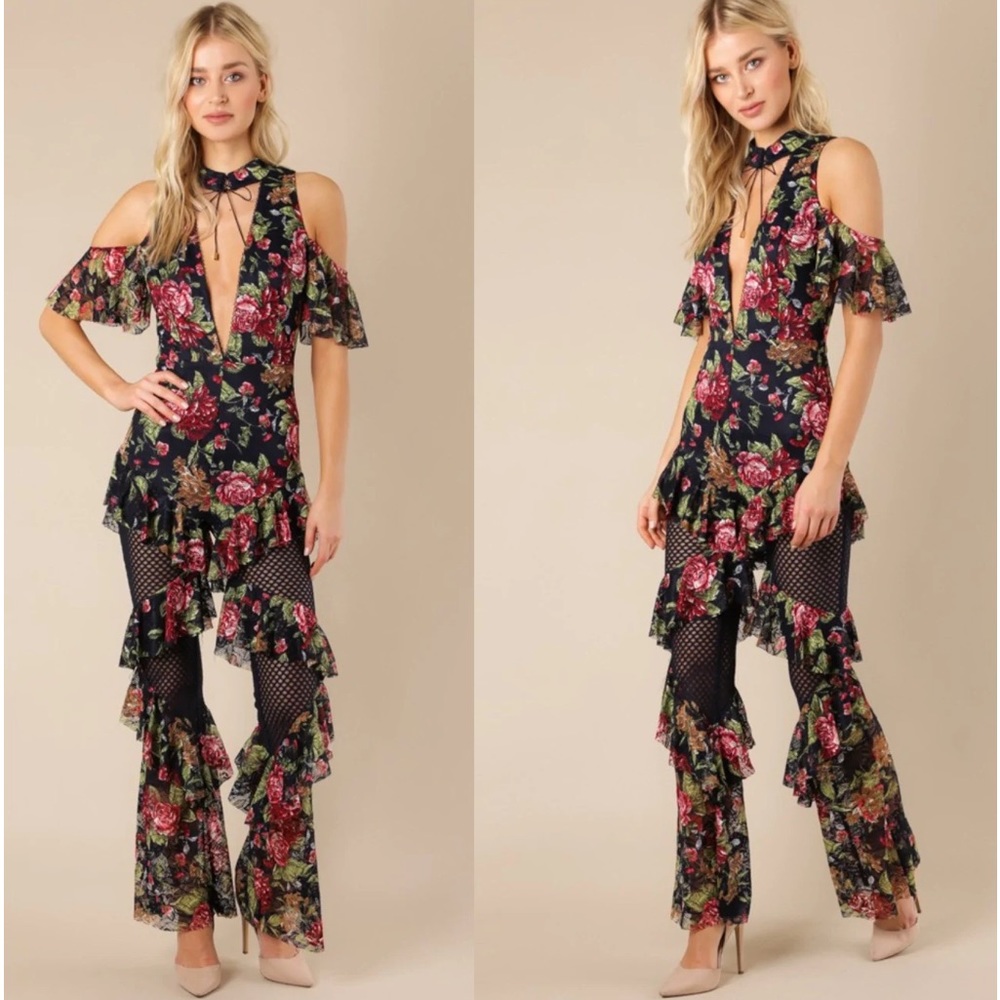 ❤️❤️BLACK sexy  floral print jumpsuit ❤️❤️